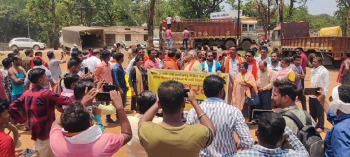 शराब घोटाले के खिलाफ भाजपा ने प्रदेश भर में दिया महाधरना